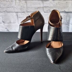 Women's Coach Heart Heels Size 6.5